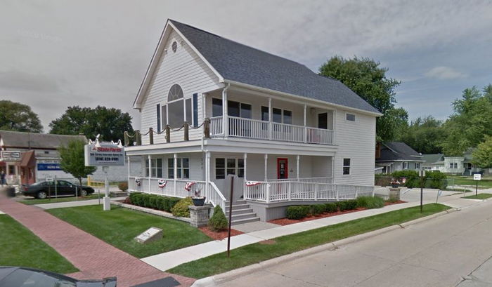 Alices Restaurant - 2019 Street View (newer photo)